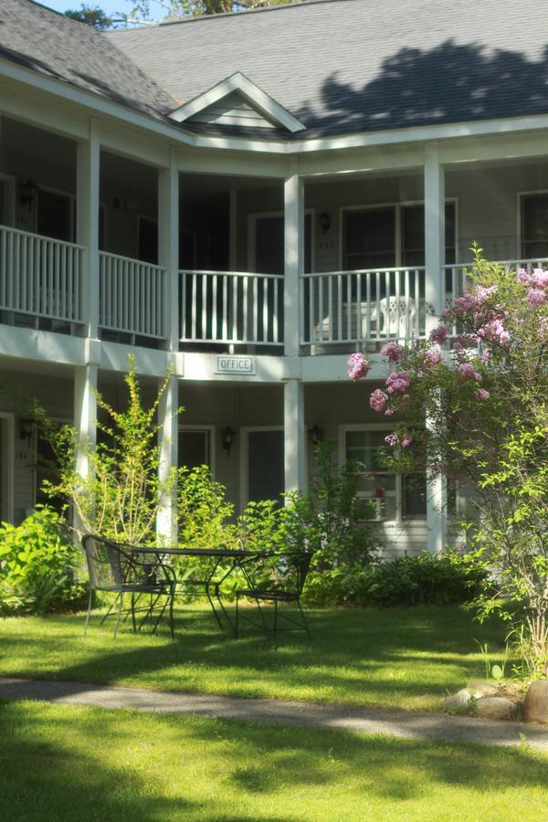 The M-22 Inn Glen Arbor Exterior photo