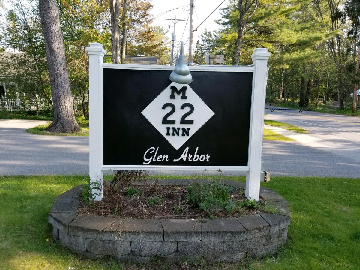 The M-22 Inn Glen Arbor Exterior photo